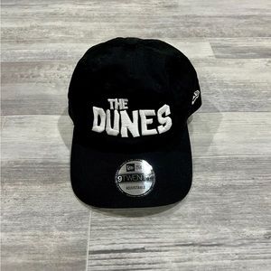 New Era The Dunes 9twenty Black/White Adjustable Dad Cap New Without‎ Tag